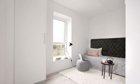 Indretningsvenlig 1-vær. lejl. med stort badeværelse og køkken-alrum - Foto 2