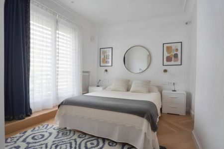 2 bedroom luxury penthouse for rent in Madrid, Autonomous Region of Madrid - Photo 2