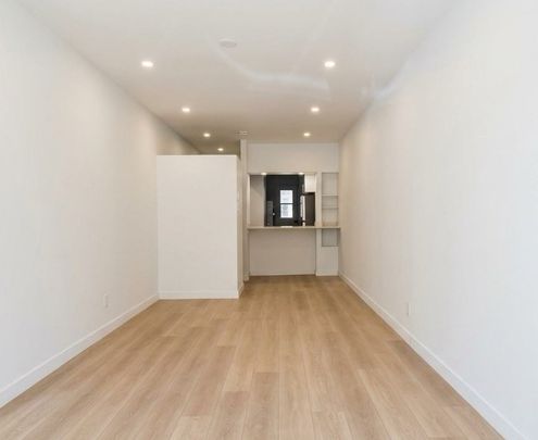 4601 Avenue du Parc apartment — Montréal, QC (0-Bedroom) - 0 Bedroom - Photo 1