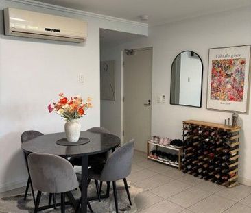 Ground-Floor Apartment with Private Courtyard & Resort-Style Facili... - Photo 3