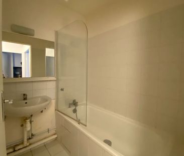 Location Appartement 2 pièces 48m² - Photo 5