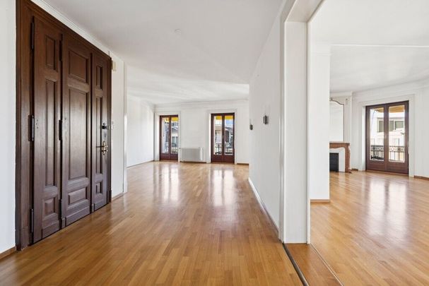 À saisir ! Superbe appartement au coeur de Montreux ! - Photo 1