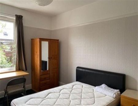 7 Bedroom Semi Detached To Let - Photo 5