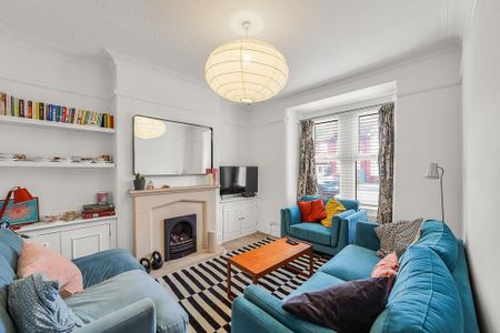 3 bedroom semi-detached house to rent - Photo 2