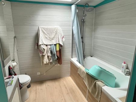 Location Maison 5 pièces 188m² NIORT 79000 - Photo 2
