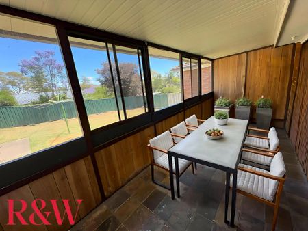 “FAMILY HOME IN BRADBURY !!” - Photo 4