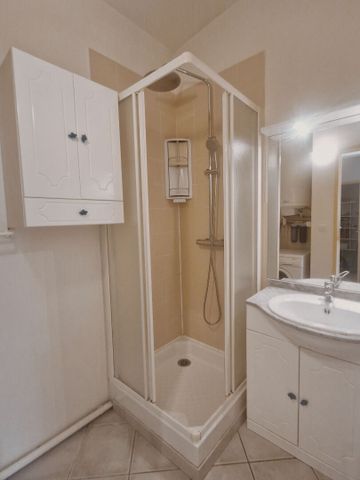 A LOUER T3 MEUBLE TERRASSE PORT LA NOUVELLE - Photo 5