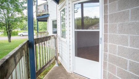 Pine Glen Apartments - Photo 2