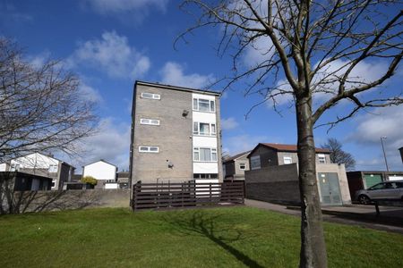 Skerne Close, Peterlee, County Durham, SR8 1HS - Photo 4