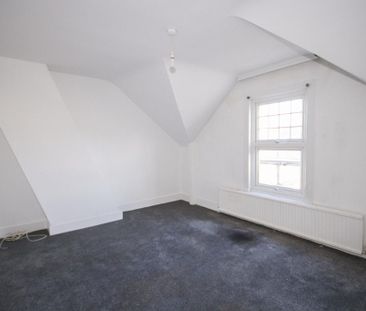 4 bedroom semi-detached house to rent - Photo 4