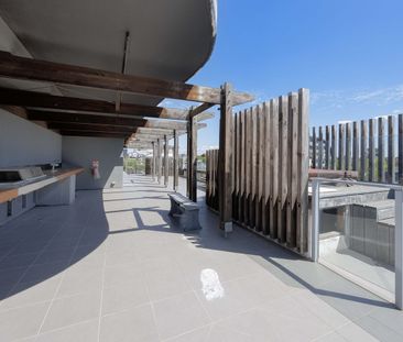 Stylish 2-bedroom apartment in the heart of Fitzroy - Photo 3