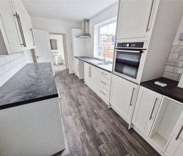 2 bedroom terraced house to rent - Photo 3