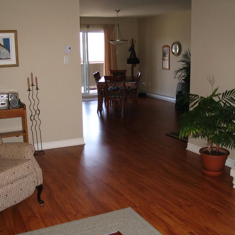 Grand 4 ½ style condo fraichement peinturé Boulevard Iberville, Repentigny (Lanaudière) - Photo 1