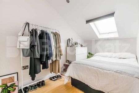 1 week rent free 4 bedroom town house located on a private gated mews - Photo 4