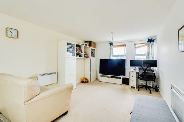 Harding Street, Swindon - Photo 1