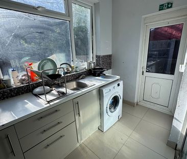 Room in a Shared House, Mount Pleasant Road, N17 - Photo 2