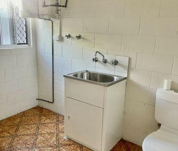 LJ Hooker is proud to present this cute 2 bedroom unit in Nightcliff! - Photo 4
