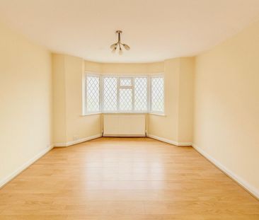 3 bedroom House To Let Total Size: 991 SQ FT - Photo 4