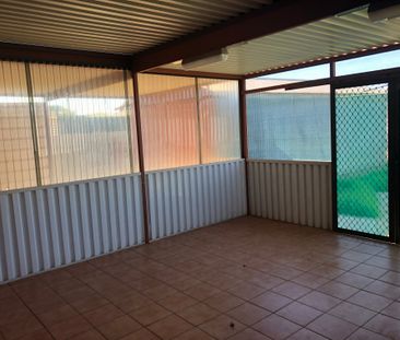 To register & apply for this property, please use this link: https:... - Photo 4
