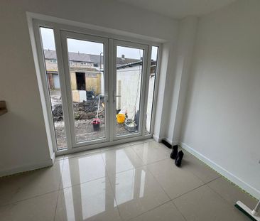 3 bedroom terraced house to rent - Photo 6