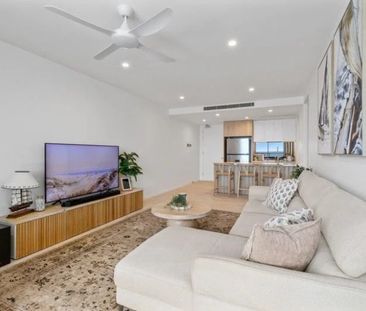 Resort - Style Living With Ocean Views Just Steps From The Beach - Photo 2