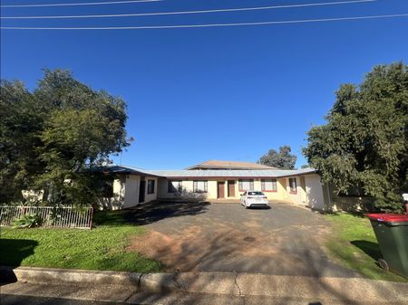 South Dubbo Living - Photo 5