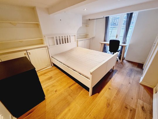 5 Bed Student Accommodation - Photo 1