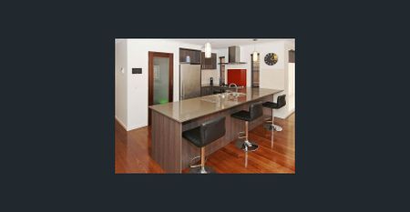 Move In Before the Holidays - Spacious Home in the Heart of Epping! - Photo 4