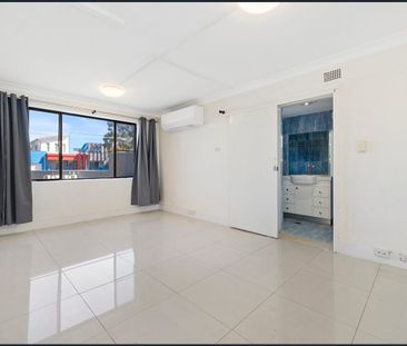 Comfortable 1-Bedroom Home in a Quiet Chipping Norton Street - Photo 2