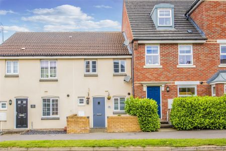 2 bed House - Mid Terrace To Let - Photo 3
