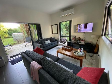 LOWER LEVEL FLAT (FULLY FURNISHED) - Photo 5