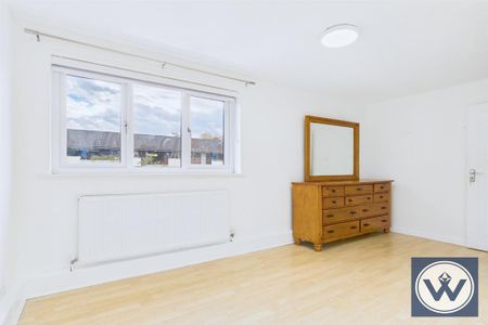 3 bedroom terraced house to rent - Photo 4