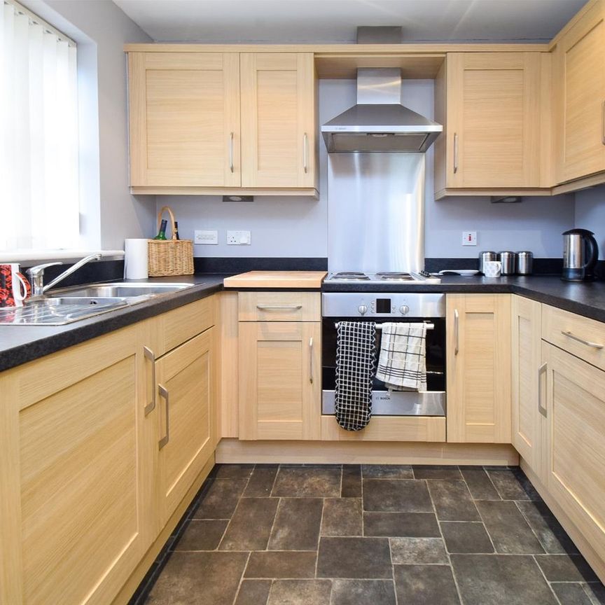 Royal Troon Drive, Wakefield - Photo 1