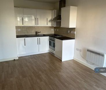 1 bedroom flat to rent - Photo 4