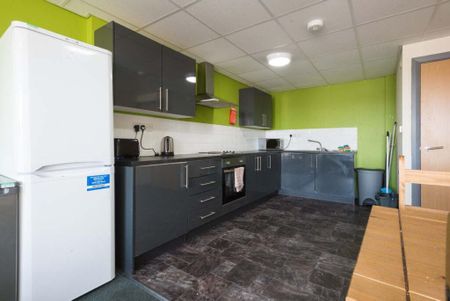 4 bedroom private hall to rent - Photo 5