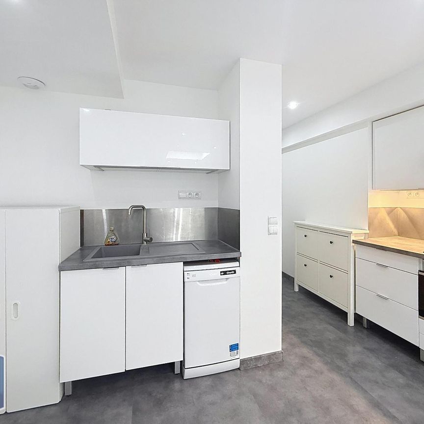 Location Appartement 2 pièces 42m² LYON 8ème - Photo 1