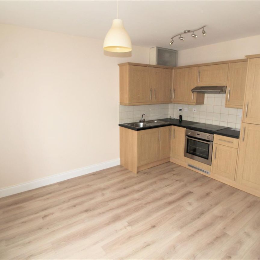 St. Mary Street, Chippenham, SN15 - Photo 1