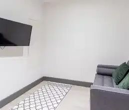 Deluxe 2 Bed Apartment - Photo 2