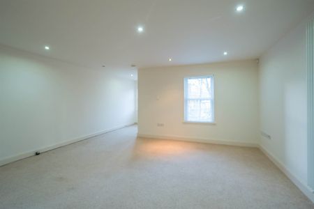 33 Sandown Manor, 84a Sandown Road, Belfast, BT5 6GQ - Photo 3