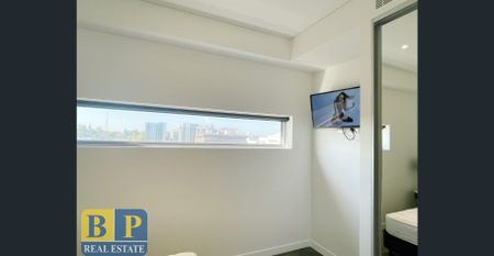 Luxury Furnished One Bedroom Incl. Water and Wi-Fi. - Photo 3