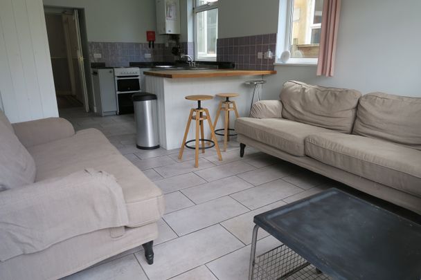 6 Bed Terraced House, Longmead Avenue, BS7 - Photo 1