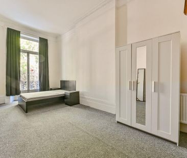 3 bedroom flat to rent - Photo 4