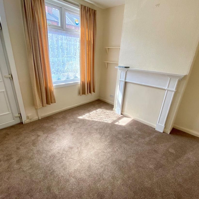 2 bedroom house - terraced to rent - Photo 1