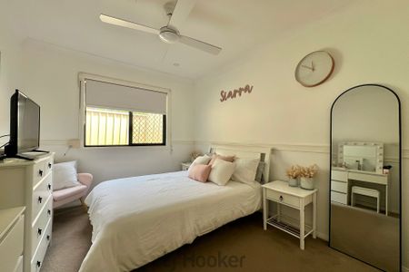 SPACIOUS MODERN 3-BEDROOM HOME - TINGIRA HEIGHTS, NSW - Photo 5