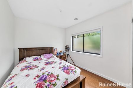 Beautiful 3-Bedroom Unit in Dandenong! - Photo 5