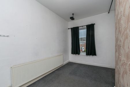 BRIDGE STREET MORLEY LEEDS LS27 0ER - Photo 4