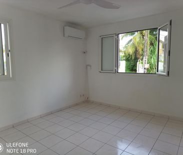Location Appartement 3 pièces 80m² STE ANNE 97180 - Photo 6