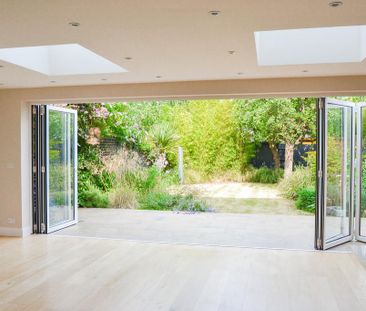 4 bedroom semi-detached house to rent - Photo 3