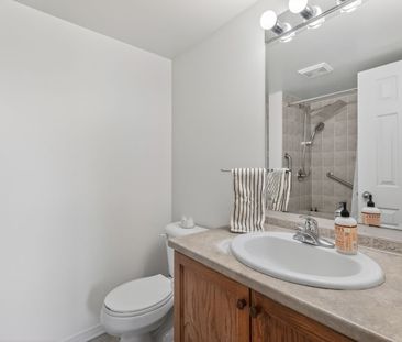 For Lease - 258 Chapman Mills Drive, Barrhaven, Ontario - Photo 3