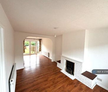 3 bedroom semi-detached house to rent - Photo 1